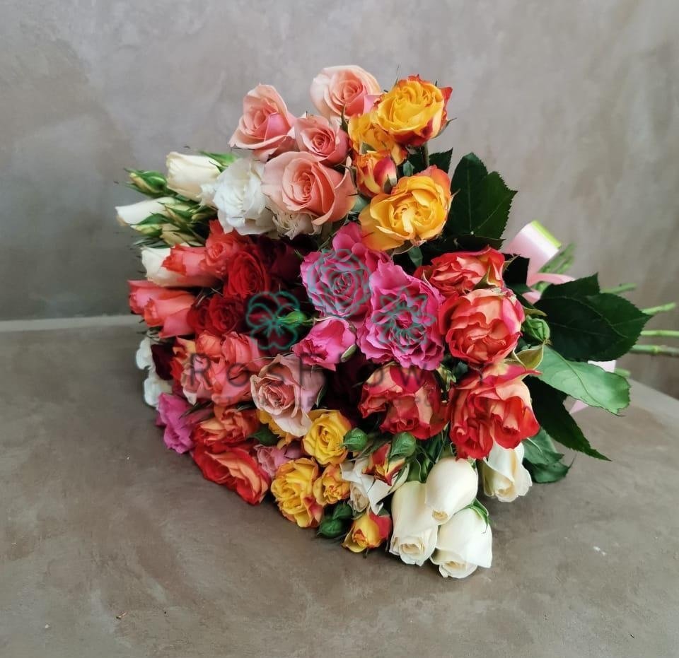 Букет цветов из: Розы в Александрийской Ставропольского края