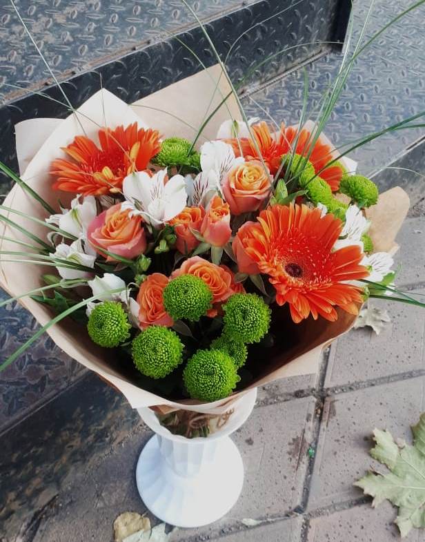 Букет цветов из: Герберы, Хризантемы, Альстромерии и Розы в Александрийской Ставропольского края