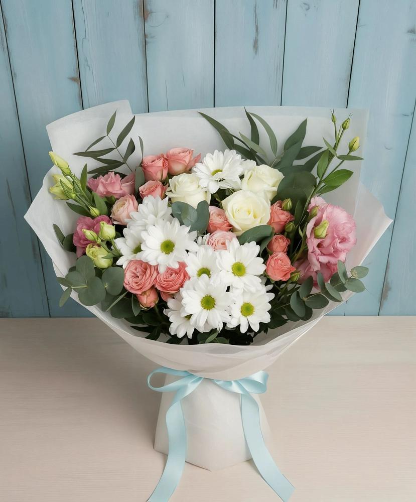 Букет цветов из: Розы, Лизиантусы и Хризантемы в Александрийской Ставропольского края