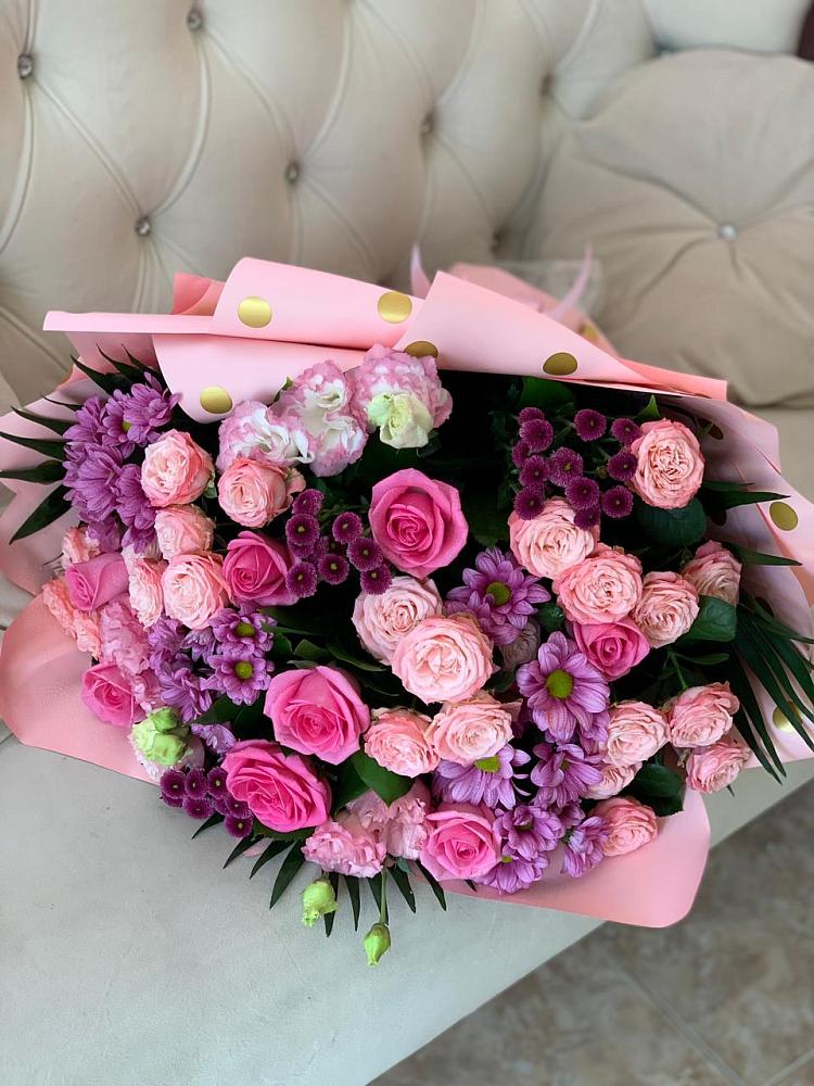 Букет цветов из: Хризантемы, Розы и Лизиантусы в Александрийской Ставропольского края