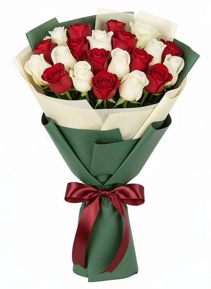 Букет Микс из красных и белых роз в Александрийской Ставропольского края