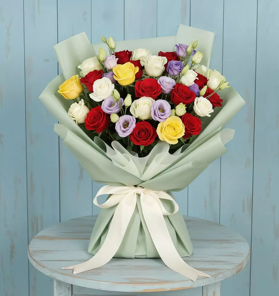 Букет цветов из: Розы в Александрийской Ставропольского края