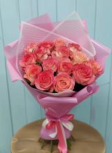 Букет 15 Розовых роз Равель в Александрийской Ставропольского края