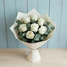 Букет Белые розы в Эвкалипте в Александрийской Ставропольского края