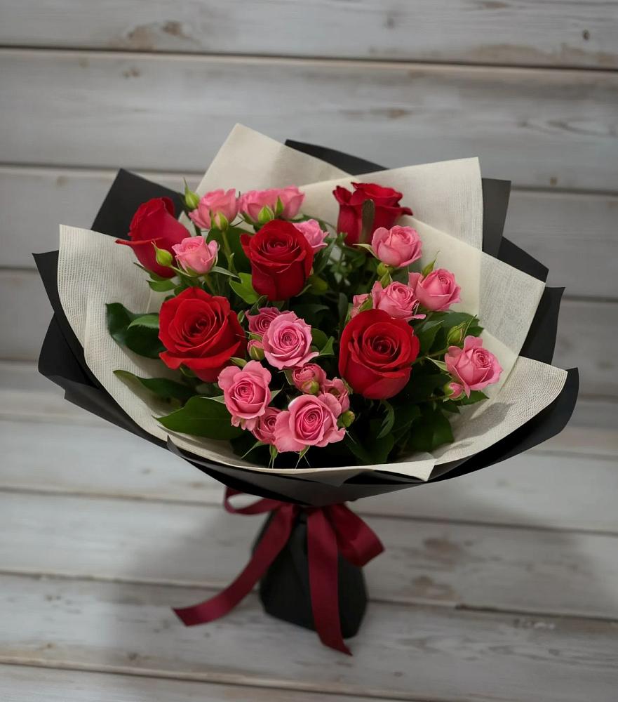 Букет цветов из: Розы в Александрийской Ставропольского края