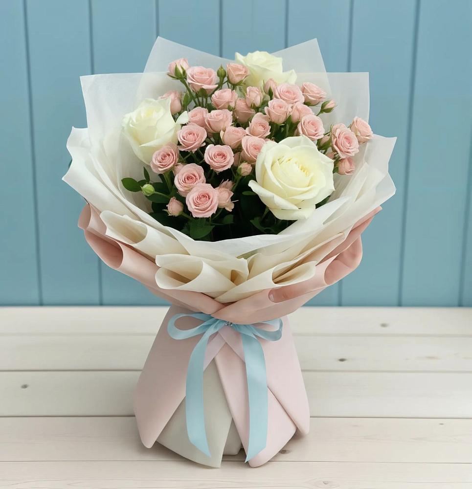 Букет цветов из: Розы в Александрийской Ставропольского края