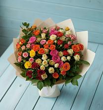 Букет Микс из разноцветных кустовых роз в Александрийской Ставропольского края