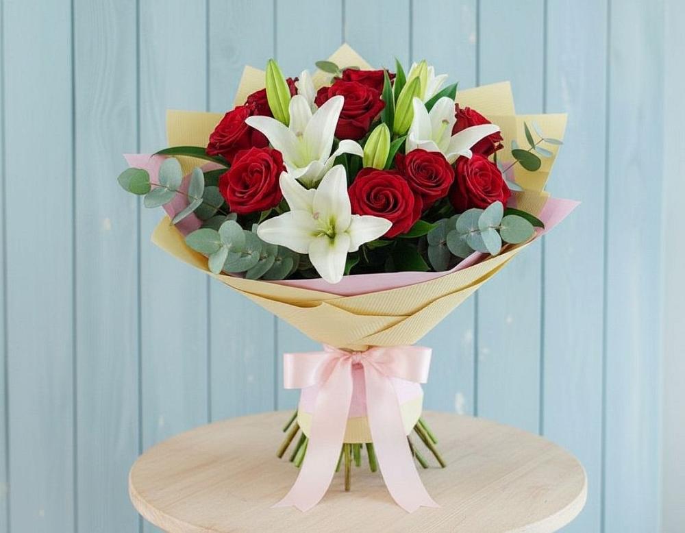 Букет цветов из: Лилии и Розы в Александрийской Ставропольского края